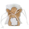 Sacchetto portaconfetti in legno a forma di angelo per comunione, decorato con fiocco bianco.