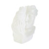 Scultura in porcellana bianca raffigurante una coppia che si bacia, dimensioni 20,5×7,5×h.19,5 cm.