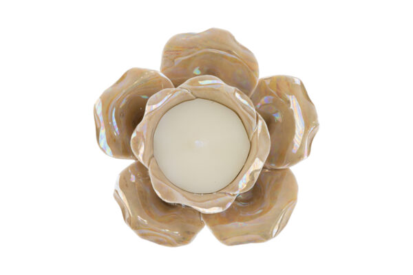 Candela decorativa a forma di rosa in porcellana beige, dimensioni 14x14xh.7,5 cm, ideale per arredare con eleganza.