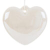 Appendino calamita a forma di cuore in porcellana bianca, dimensioni 4,5 cm. Design semplice ed elegante.