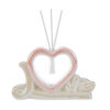 Profumatore a forma di cuore in porcellana bianca con scritta "Love", dimensioni 16,5x4,5xh.11 cm, completo di astuccio regalo.
