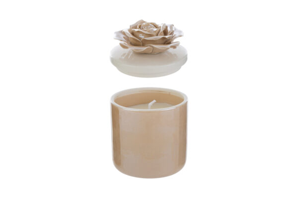 Candela in scatola di porcellana beige con coperchio decorato a forma di fiore, dimensioni 7,5×7,5xh.10,5 cm.