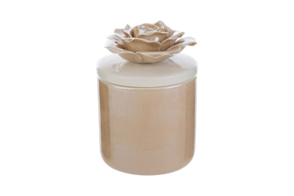 Candela decorativa in scatola di porcellana beige con coperchio floreale, dimensioni 7,5x7,5xh.10,5 cm, fornita con astuccio.