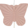Appendino a forma di farfalla in porcellana rosa, dimensioni 7,5x6x2 cm, con cordoncino bianco per appenderlo.