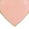 Cuore in resina rosa 4x5 cm con bordo decorativo dorato, ideale per decorazioni o regali.
