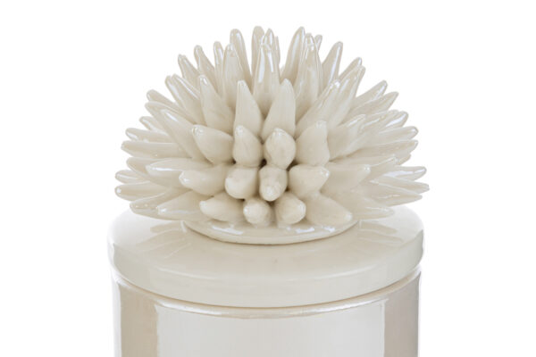 Candela decorativa in porcellana bianca con coperchio ornato a forma di corallo, dimensioni 7,5×7,5xh.11,5 cm.