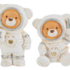 Due calamite in resina raffiguranti orsetti astronauti: uno con stella, l'altro con bandiera italiana. Dimensioni 4x6 cm.