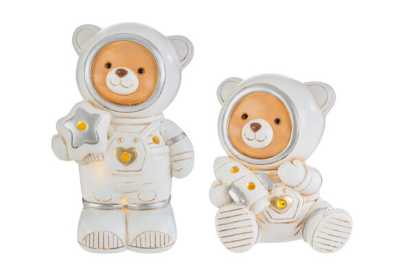 Astronauta LED in resina, design a forma di orsetto, disponibile in 4 varianti, altezza max 12,5 cm.