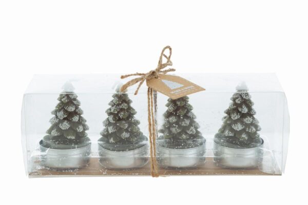 Set di 4 candele natalizie a forma di alberello verde con base in metallo, confezione trasparente.
