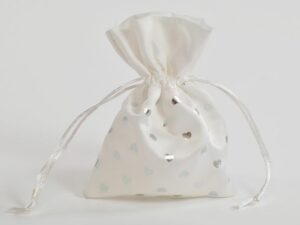 SACCHETTO RASO CUORI ARGENTO 10x14CM