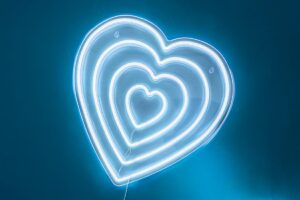 CUORE LED/USB 36,5x38CM C/COLOR/BOX