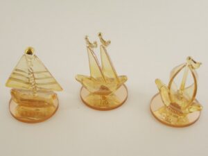 BARCHE VETRO AMBRA 3 ASS. 5XH.8,5 CM
