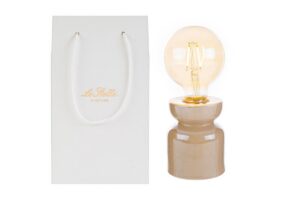 LAMPADA PORCELLANA BEIGE 9,5x9,5xh.18,5CM C/SHOPPER 13893
